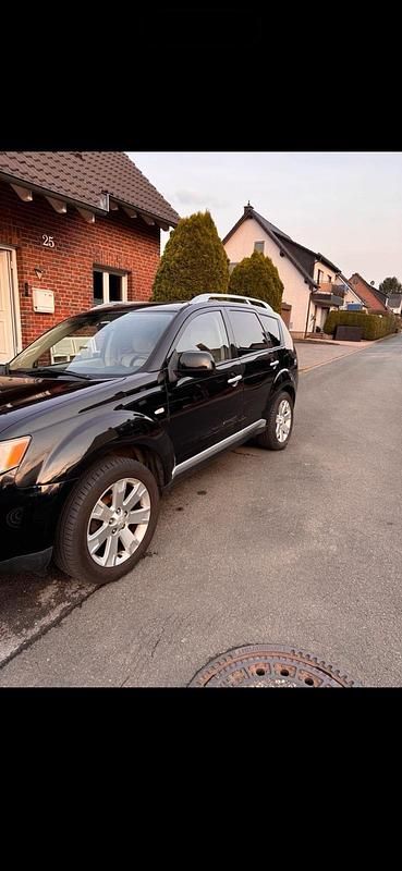 Gebraucht Mitsubishi Outlander 156 PS (114 kW) 2009 Schwarz SUV