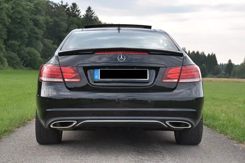 Gebraucht Mercedes E200 AMG 184 PS (135 kW) 2015 Schwarz Coupé
