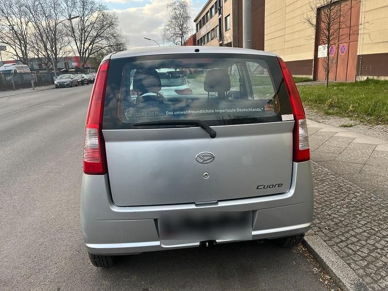 Gebraucht Daihatsu Cuore 58 PS (42 kW) 2004 Grau Kleinwagen