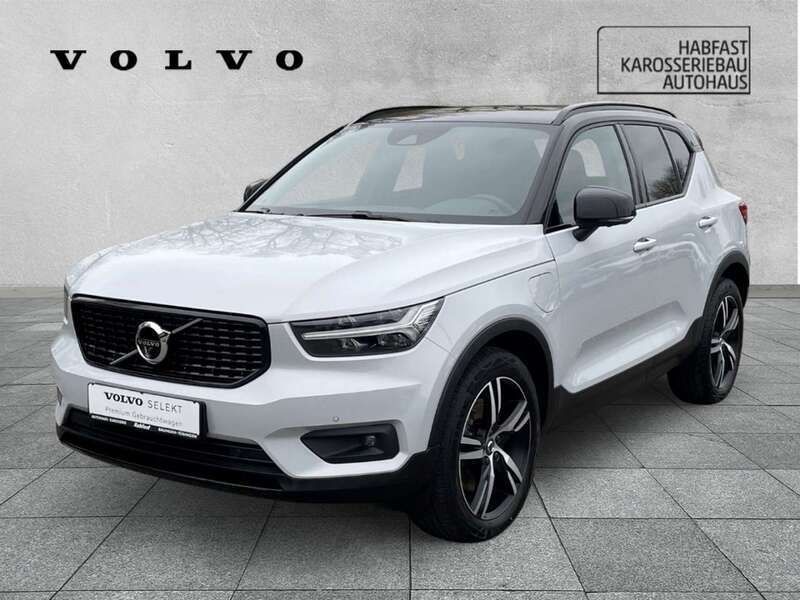 Silber / glacier silver (metallic) Gebraucht 2020 Volvo XC40 R-Design SUV | 29.930 € (Fairer Preis) - Bild 1/4