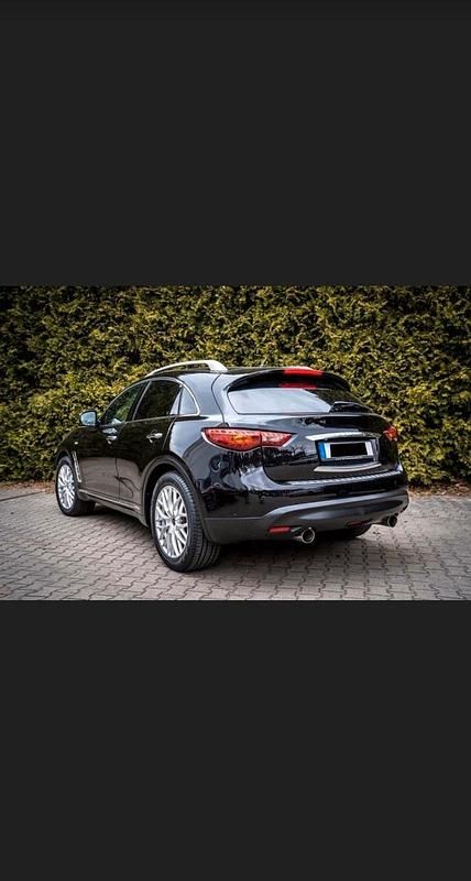 Gebraucht Infiniti Fx30 Premium 258 PS (189 kW) 2012 Schwarz SUV