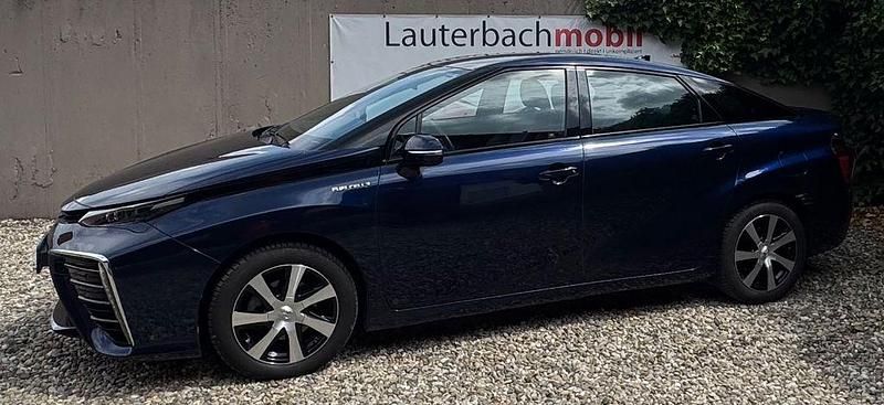 Gebraucht Toyota Mirai 154 PS (113 kW) 2018 Blau Limousine