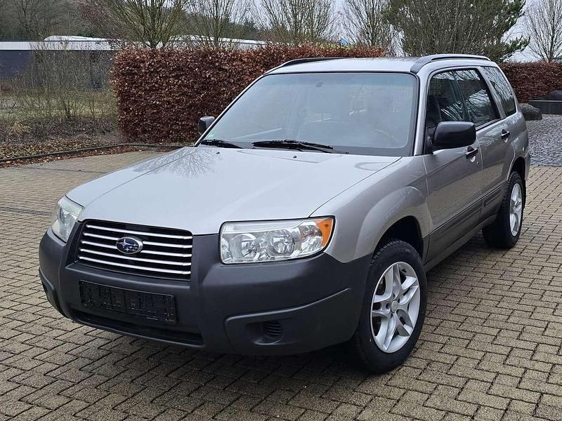 Grau Gebraucht 2005 Subaru Forester Active SUV | 7.550 € (Fairer Preis) - Bild 1/4