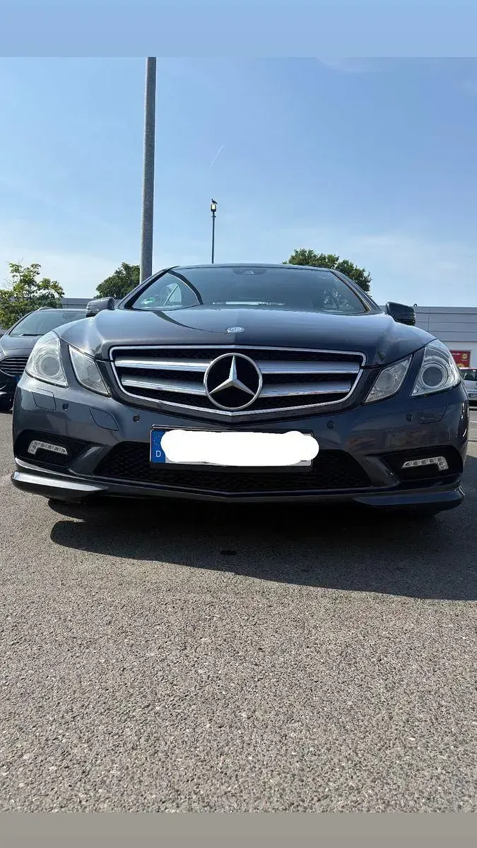 Gebraucht Mercedes E250 204 PS (150 kW) 2011 Grau Coupé