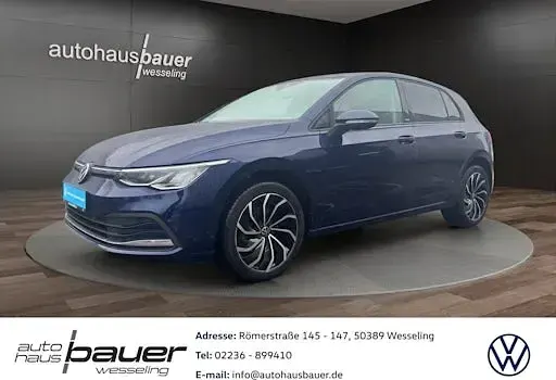 Gebraucht VW Golf VIII Move 116 PS (85 kW) 2024 Atlantik blue Limousine