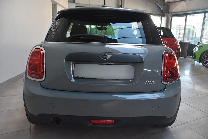 Gebraucht Mini ONE 102 PS (75 kW) 2018 Grau Kleinwagen