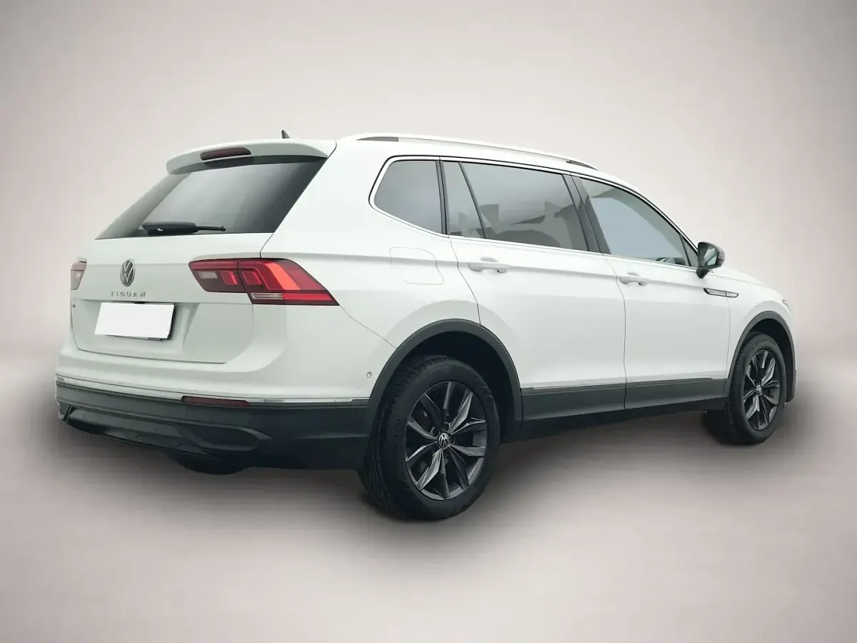 Gebraucht VW Tiguan Allspace Life 150 PS (110 kW) 2022 Weiß SUV
