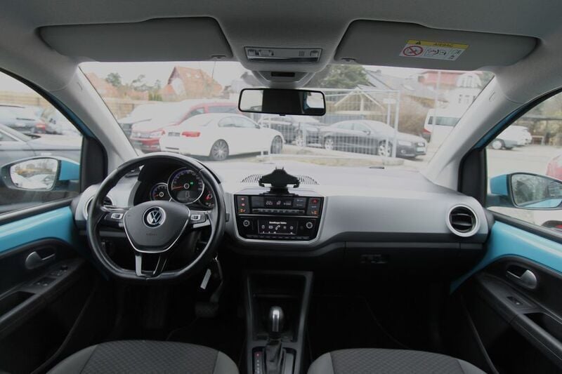 Second-hand VW e-up! Active 61 kW (83 CP) 2021 Albastru Hatchback