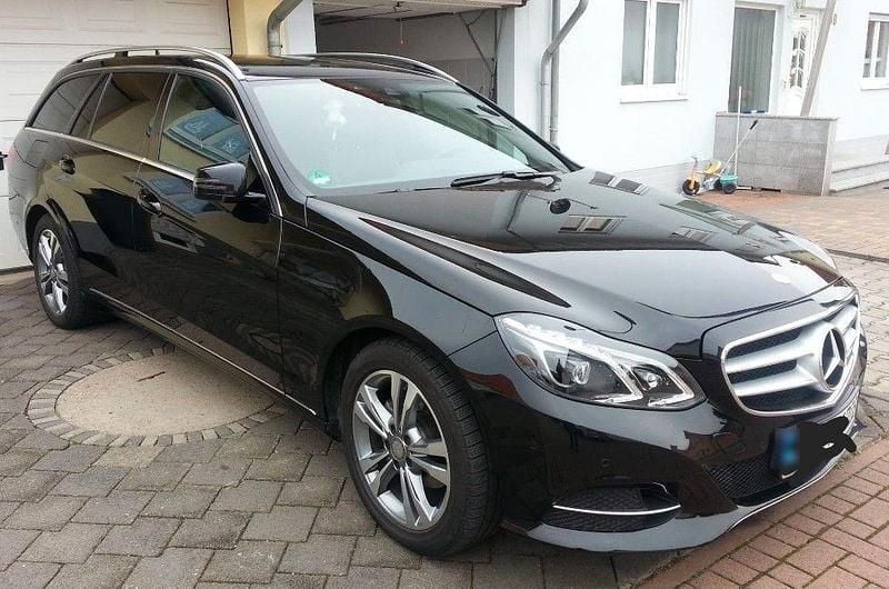Gebraucht Mercedes E200 Avantgarde 136 PS (100 kW) 2015 Schwarz Kombi