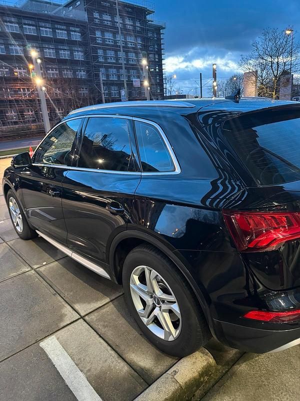 Gebraucht Audi Q5 163 PS (119 kW) 2020 Schwarz SUV