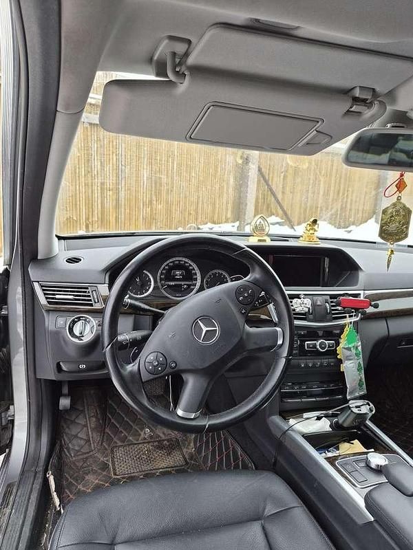Gebraucht Mercedes E200 184 PS (135 kW) 2012 Grau Limousine