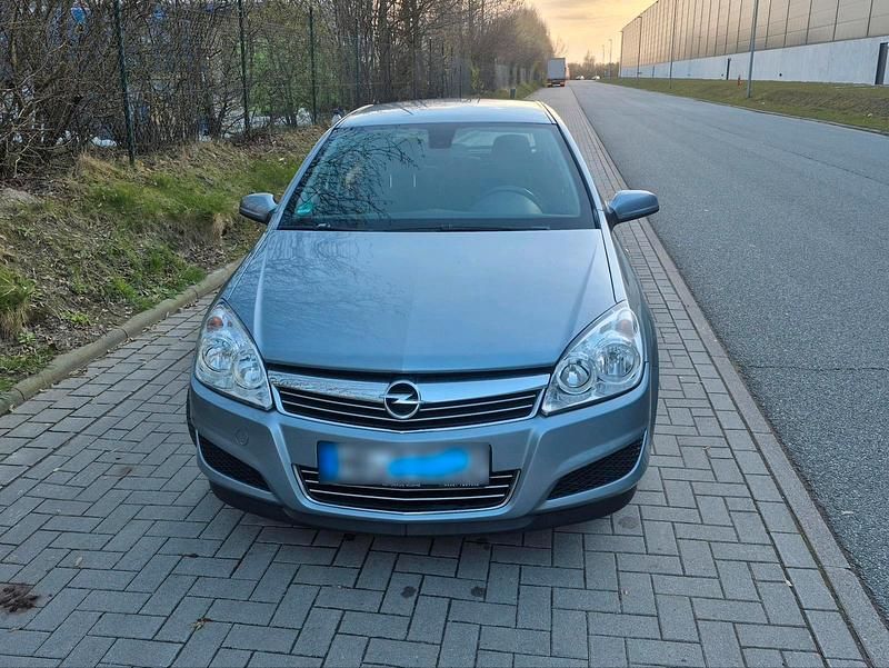 Gebraucht Opel Astra 90 PS (66 kW) 2008 Grau Limousine