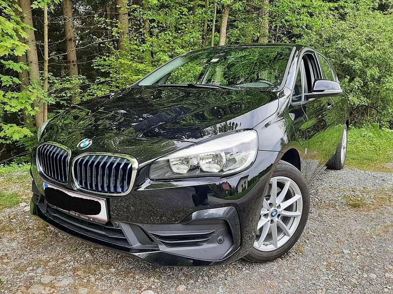 Schwarz Gebraucht 2018 BMW 225 Active Tourer Van / Kleinbus | 17.100 € (Fairer Preis) - Bild 1/4
