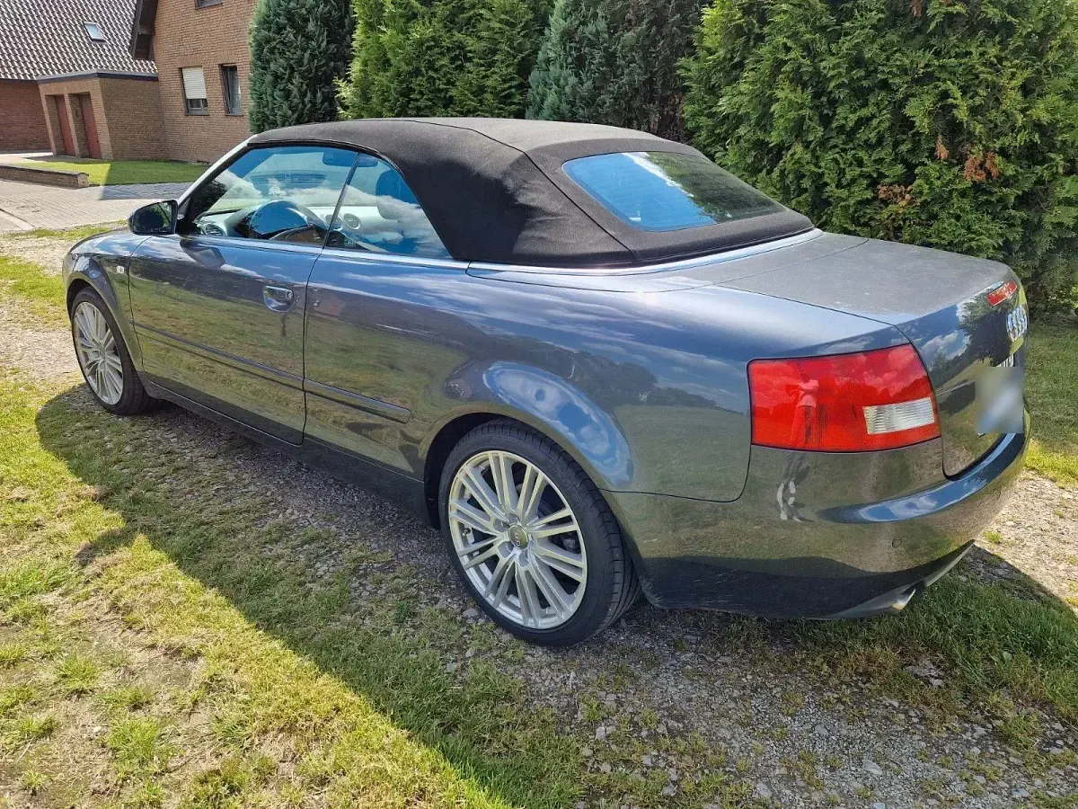 Gebraucht Audi A4 Cabriolet 163 PS (119 kW) 2003 Grau Cabrio