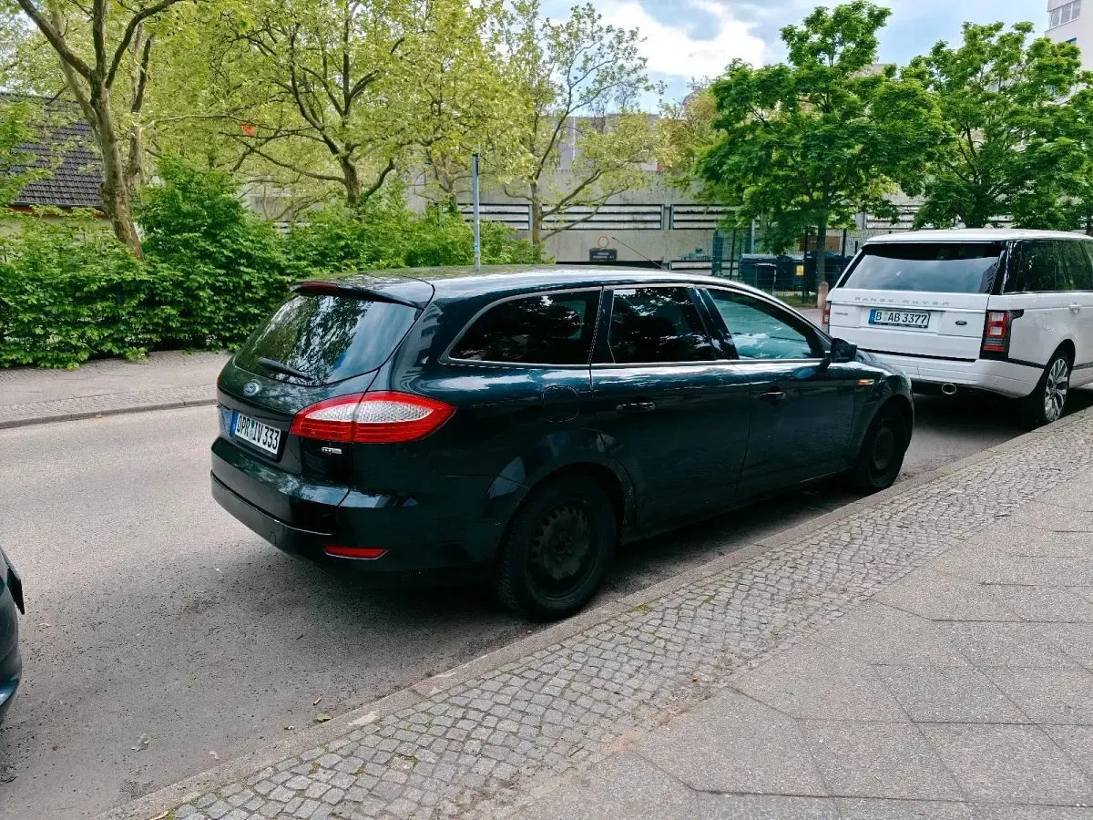 Gebraucht Ford Mondeo 140 PS (102 kW) 2009 Schwarz Kombi