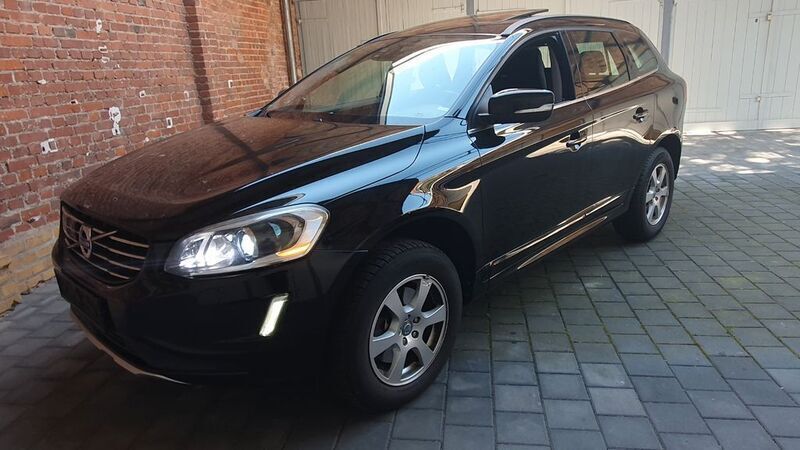 Schwarz Gebraucht 2014 Volvo XC60 SUV | 14.770 € - Bild 1/4