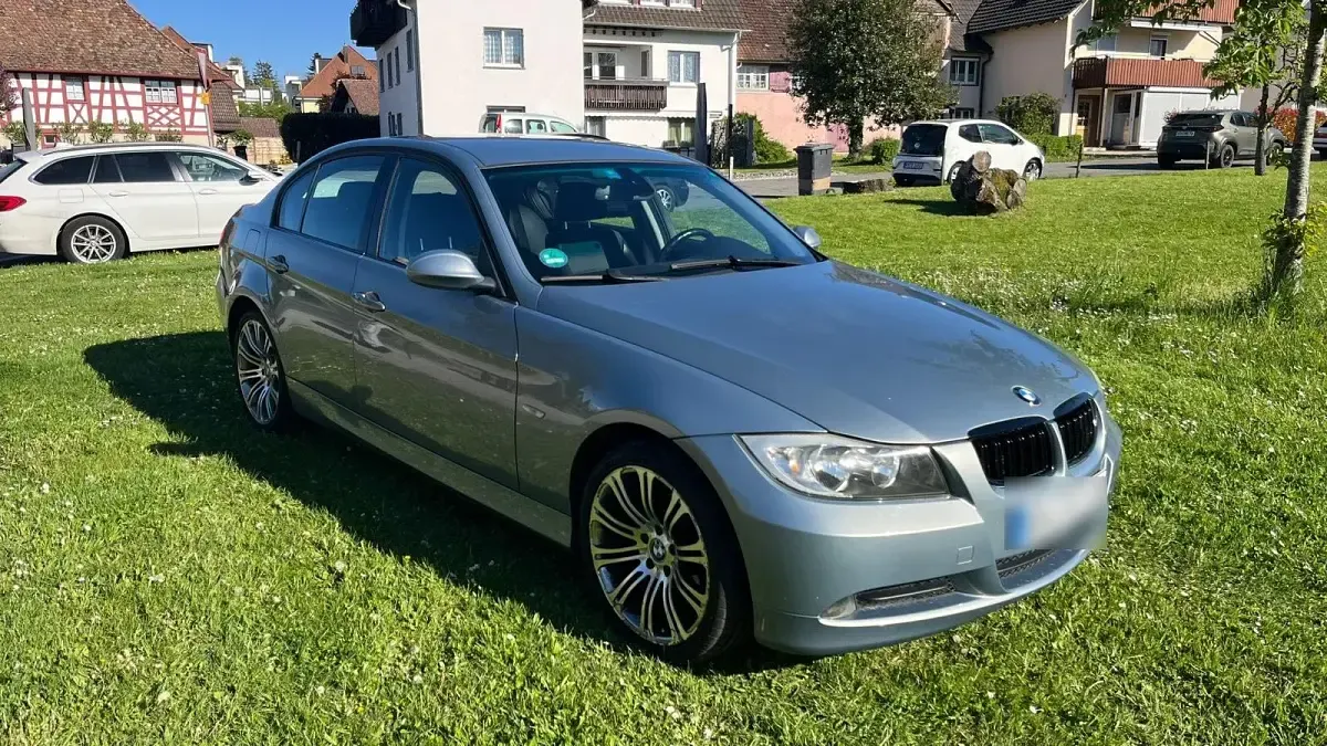 Second-hand BMW 320 150 CP (110 kW) 2005 Berlinǎ