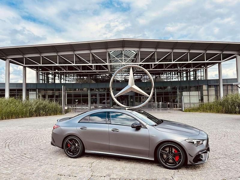 Grau Gebraucht 2023 Mercedes CLA45 AMG AMG Coupé | 57.600 € (Fairer Preis) - Bild 1/4