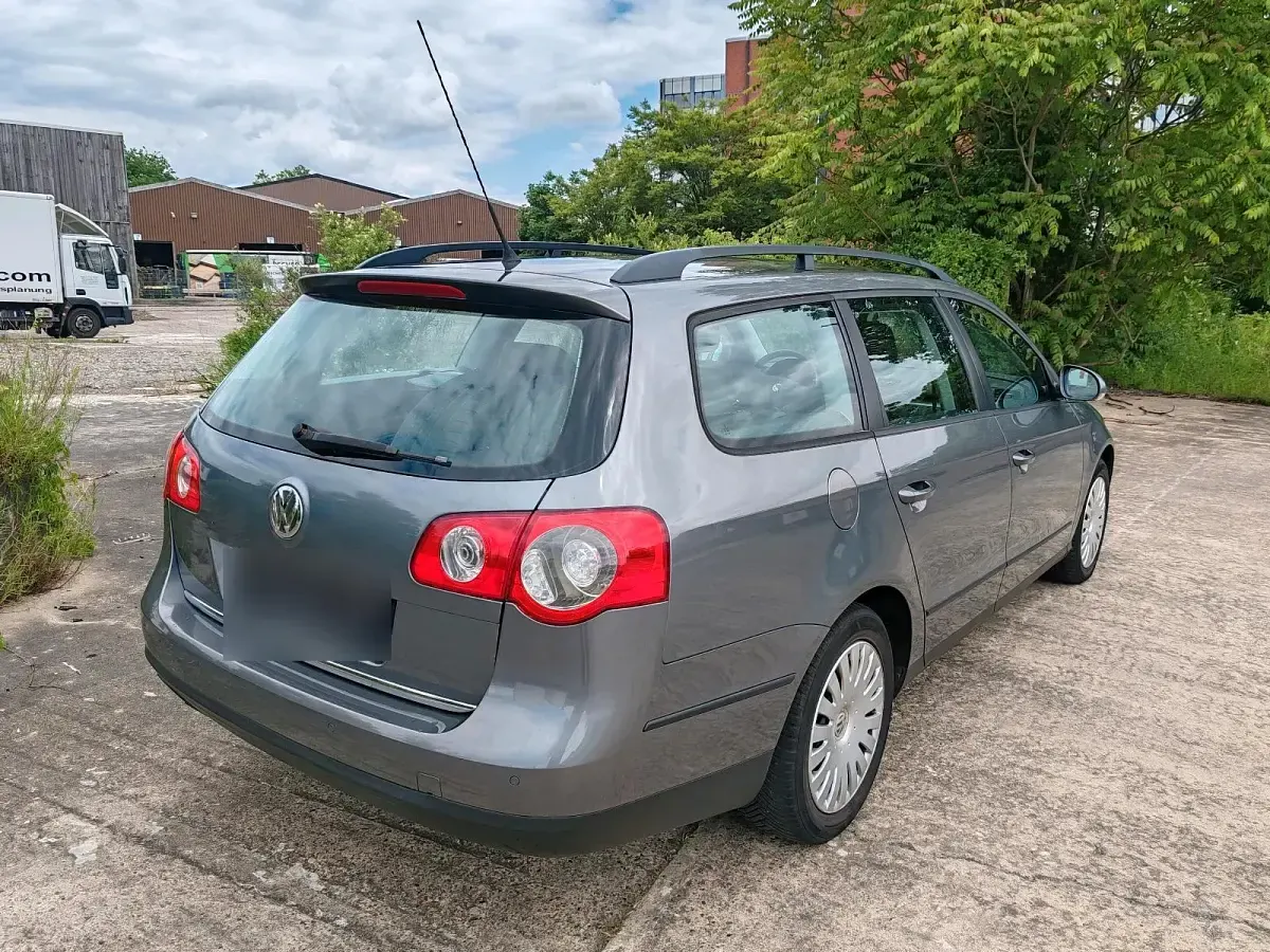 Gebraucht VW Passat 140 PS (102 kW) 2007 Grau Kombi