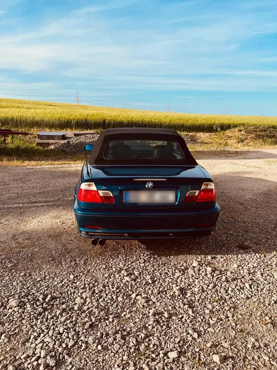 Gebraucht BMW 323 Cabriolet 170 PS (125 kW) 2000 Blau Cabrio