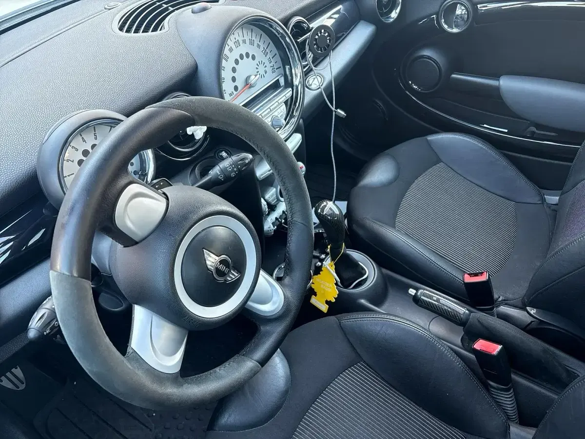 Gebraucht Mini John Cooper Works 220 PS (161 kW) 2007 Beige Kleinwagen