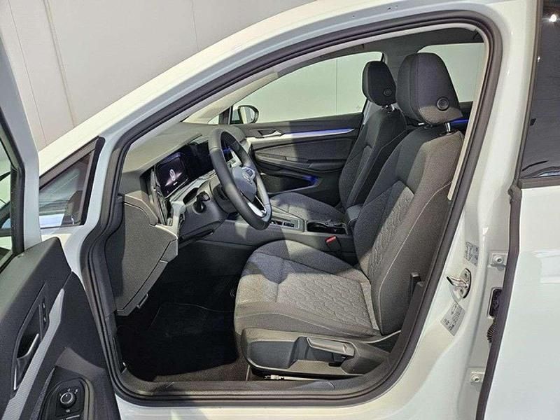 Gebraucht VW Golf VIII Move 150 PS (110 kW) 2023 Andere farbe Limousine