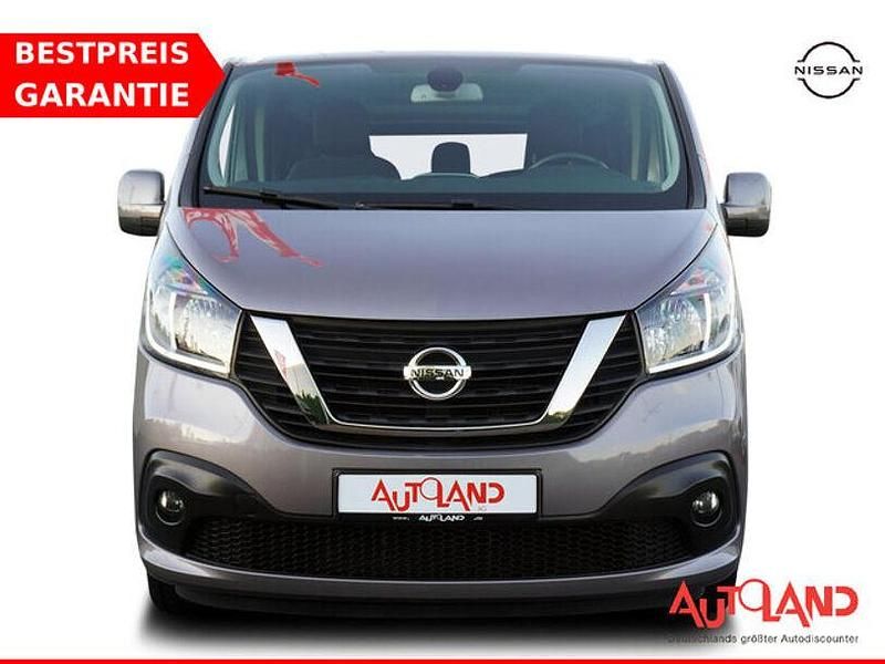 Grau Gebraucht 2019 Nissan NV300 Premium Edition Van | 29.950 € (Teuer) - Bild 1/4