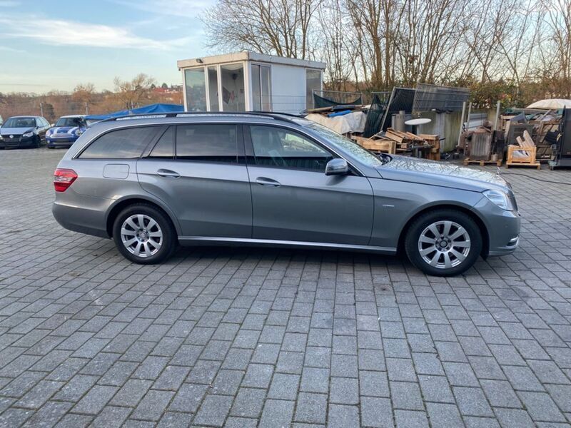 Gebraucht Mercedes E300 231 PS (169 kW) 2010 Silber Limousine