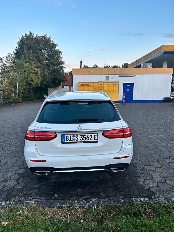Gebraucht Mercedes E300 AMG 306 PS (225 kW) 2019 Weiß Kombi