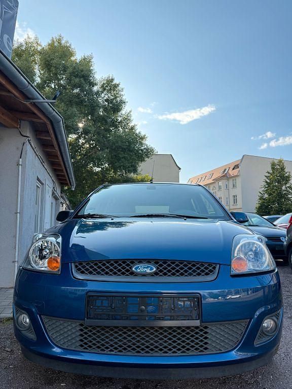Gebraucht Ford Fiesta 80 PS (58 kW) 2007 Blau Kleinwagen