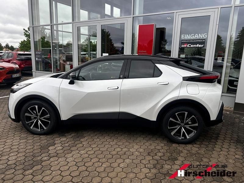 Neu Toyota C-HR 140 PS (102 kW) 2025 Weiß SUV