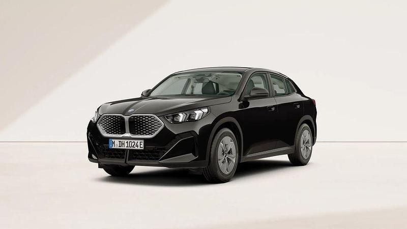 Neu BMW iX2 150 kW (204 PS) 2026 Schwarz SUV