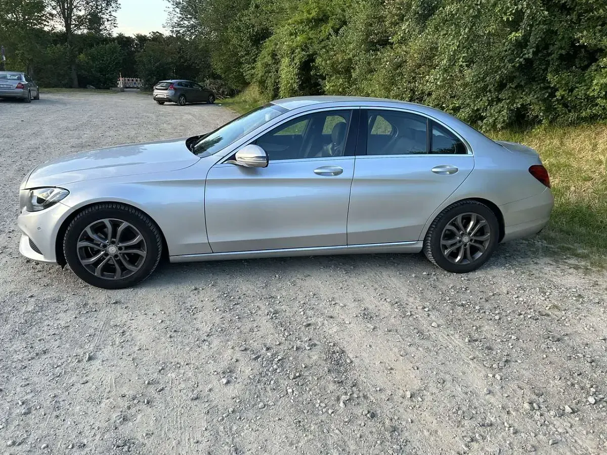 Gebraucht Mercedes C180 Avantgarde 156 PS (114 kW) 2015 Limousine