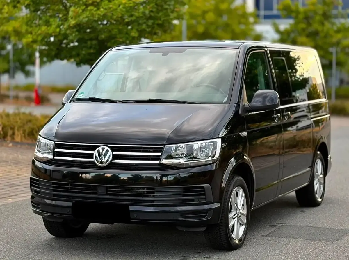 Gebraucht VW Multivan Highline 150 PS (110 kW) 2018 Schwarz Van / Kleinbus