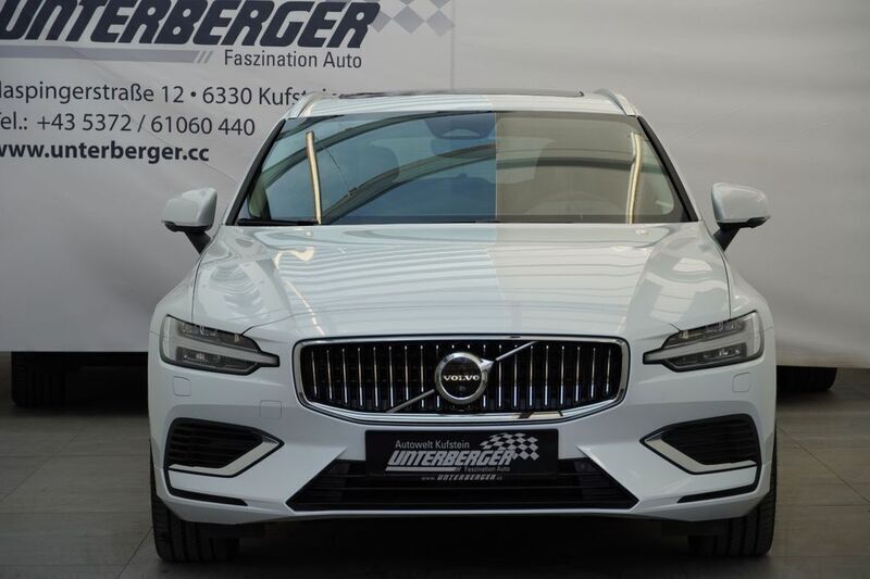 Gebraucht Volvo V60 Plus 349 PS (256 kW) 2024 Weiß Kombi
