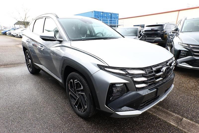 Neu Hyundai Tucson Prime 215 PS (158 kW) 2025 Shimmering silver SUV
