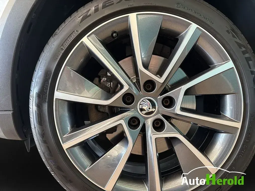 Gebraucht Skoda Octavia 190 PS (139 kW) 2019 Silber Kombi