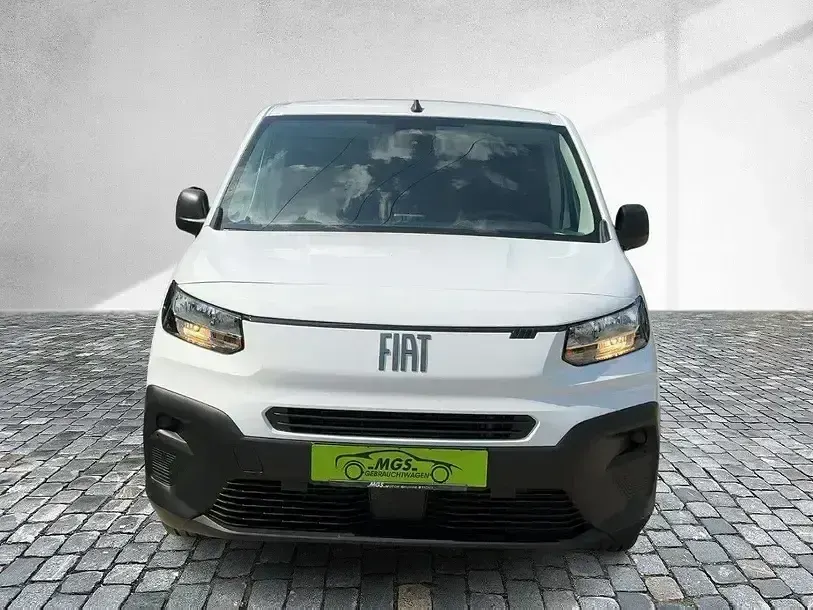 Gebraucht Fiat Doblò 110 PS (80 kW) 2025 Weiss Van / Kleinbus