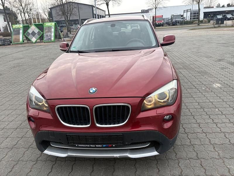 Second-hand BMW X1 xLine 143 CP (105 kW) 2009 Roșu SUV