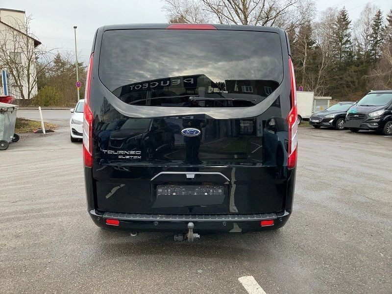 Schwarz Gebraucht 2019 Ford Tourneo Custom Titanium | 34.389 € (Guter Preis) - Bild 1/4