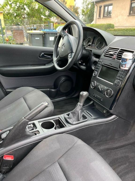 Gebraucht Mercedes A180 Avantgarde 109 PS (80 kW) 2008 Silber Limousine