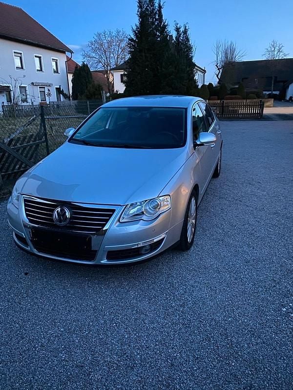 Gebraucht VW Passat Highline 150 PS (110 kW) 2005 Silber Limousine