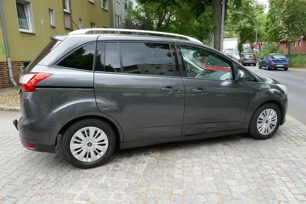 Gebraucht Ford Grand C-Max Trend 125 PS (91 kW) 2018 Grau Van / Kleinbus