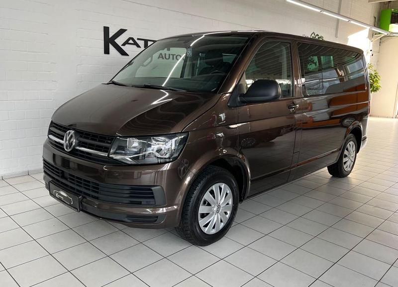 Second-hand VW Multivan 150 CP (110 kW) 2016 Maro Monovolum
