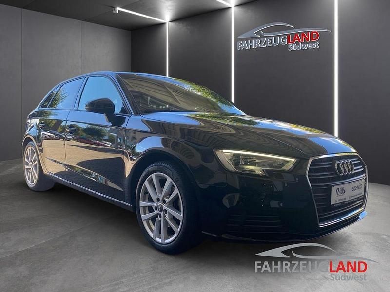 Gebraucht Audi A3 Exclusive 150 PS (110 kW) 2019 Schwarz Limousine