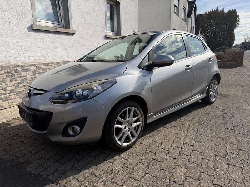 Gebraucht Mazda 2 Sports-Line 95 PS (69 kW) 2010 Silber Kleinwagen