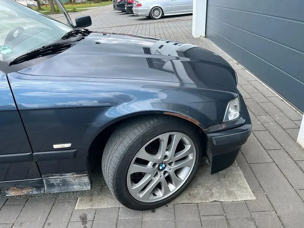 Gebraucht BMW 316 102 PS (75 kW) 1997 Grau Limousine