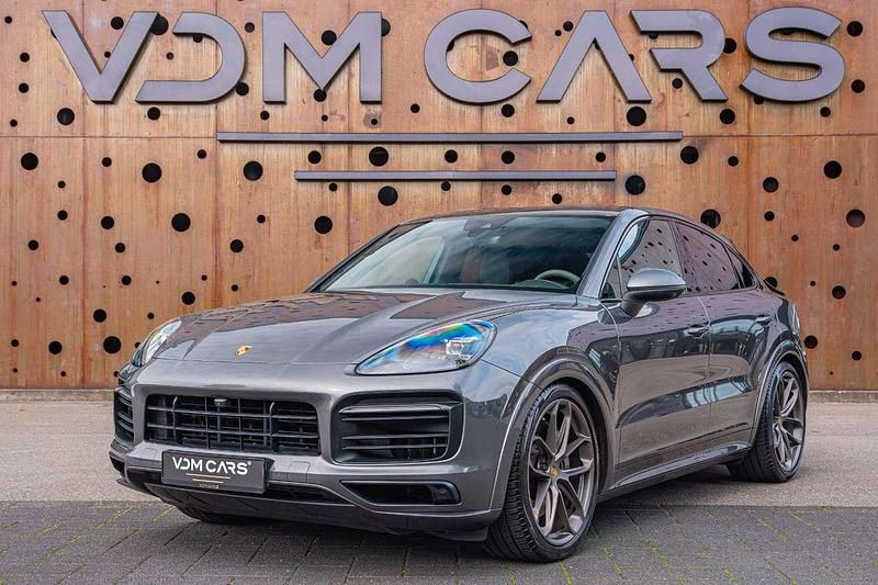 Grau Gebraucht 2020 Porsche Cayenne SUV | 62.951 € (Teuer) - Bild 1/4