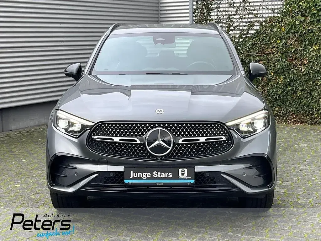 Gebraucht Mercedes GLC300 AMG line 204 PS (150 kW) 2023 Grau SUV