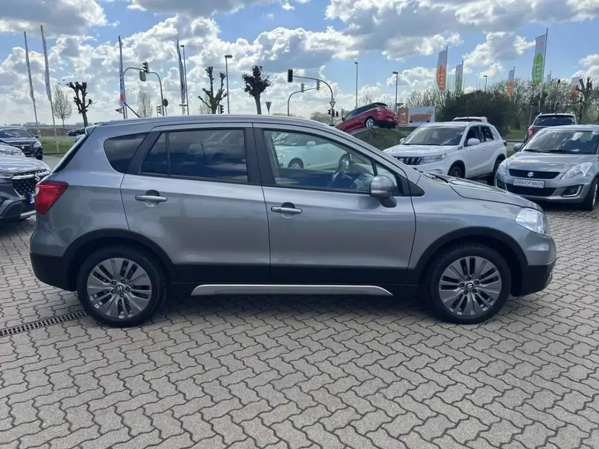 Gebraucht Suzuki SX4 S-Cross Comfort 120 PS (88 kW) 2015 Galactic gray metallic SUV